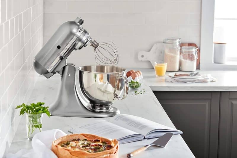 KitchenAid Artisan Series 5 Quart Tilt Head Stand Mixer with Pouring Shield - Image 32