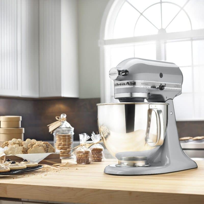 KitchenAid Artisan Series 5 Quart Tilt Head Stand Mixer with Pouring Shield - Image 45