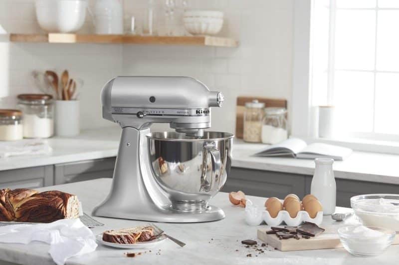 KitchenAid Artisan Series 5 Quart Tilt Head Stand Mixer with Pouring Shield - Image 46