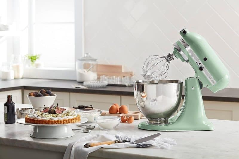 KitchenAid Artisan Series 5 Quart Tilt Head Stand Mixer with Pouring Shield - Image 68