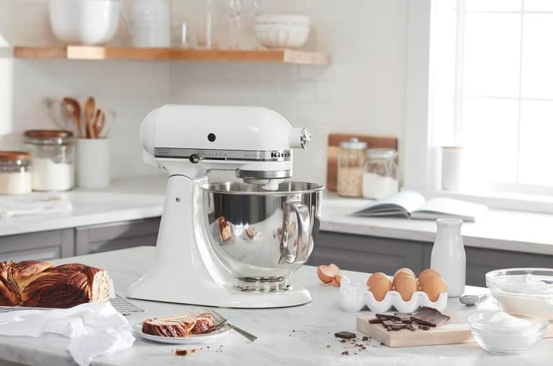 KitchenAid Artisan Series 5 Quart Tilt Head Stand Mixer with Pouring Shield - Image 85
