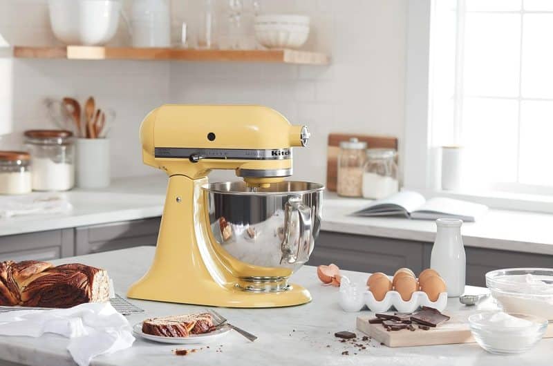 KitchenAid Artisan Series 5 Quart Tilt Head Stand Mixer with Pouring Shield - Image 110