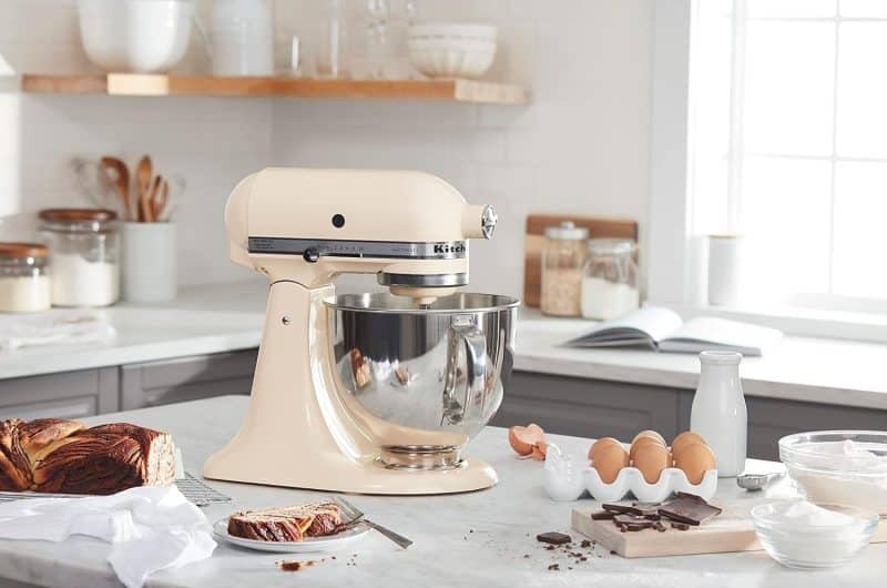 KitchenAid Artisan Series 5 Quart Tilt Head Stand Mixer with Pouring Shield - Image 115